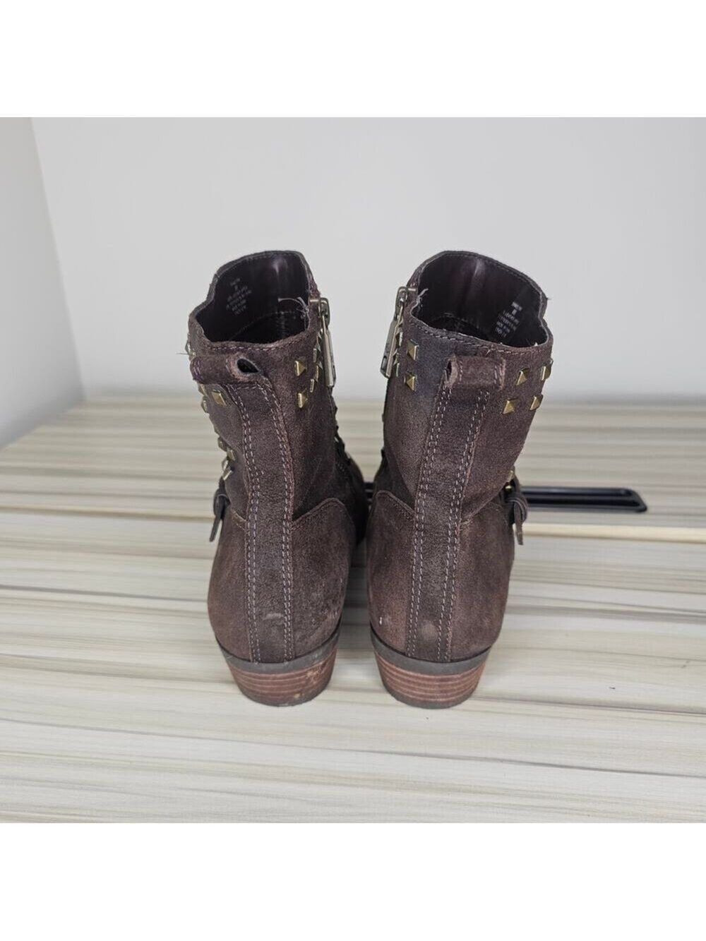Lauren Ralph Lauren Brown Shaelynn Studded Suede Ankle Boots Size 8 - Picture 6 of 11